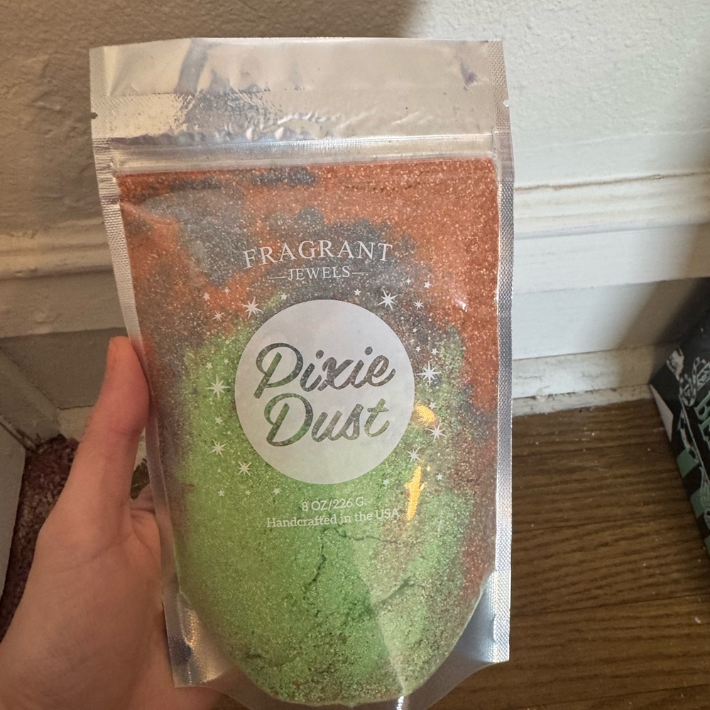 Fragrant Jewels Pixie Dust Bath Powder